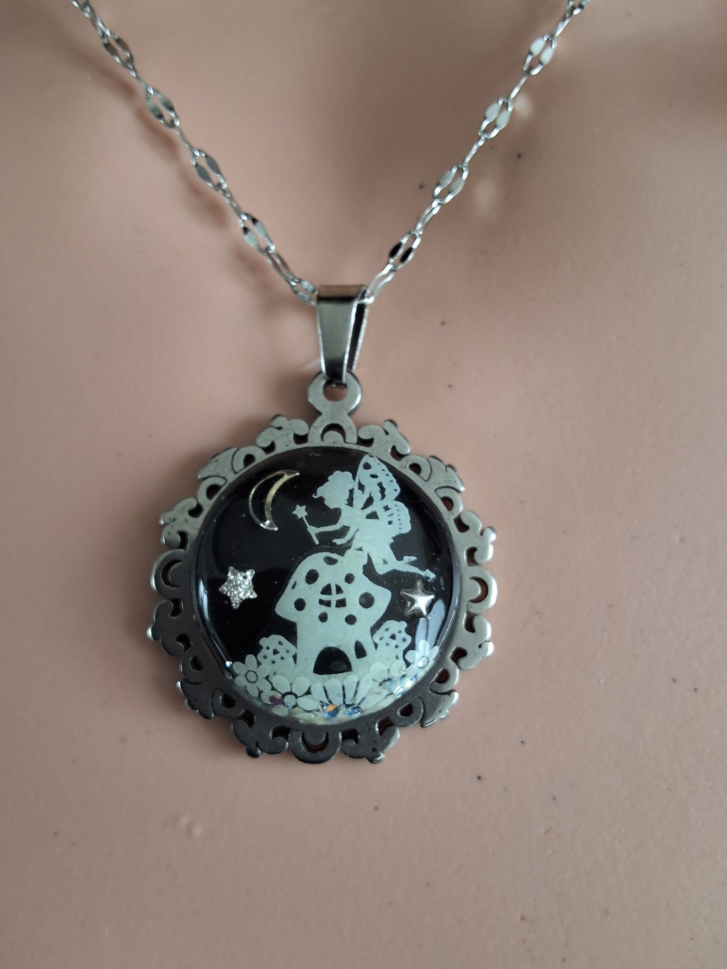 Collier de la fée félicia sur petite perle magique