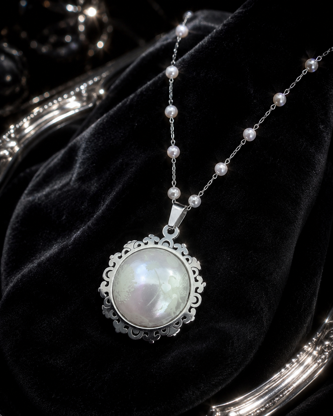 Collier rond à dentelle moyenne perle blanche de la fée kanys
