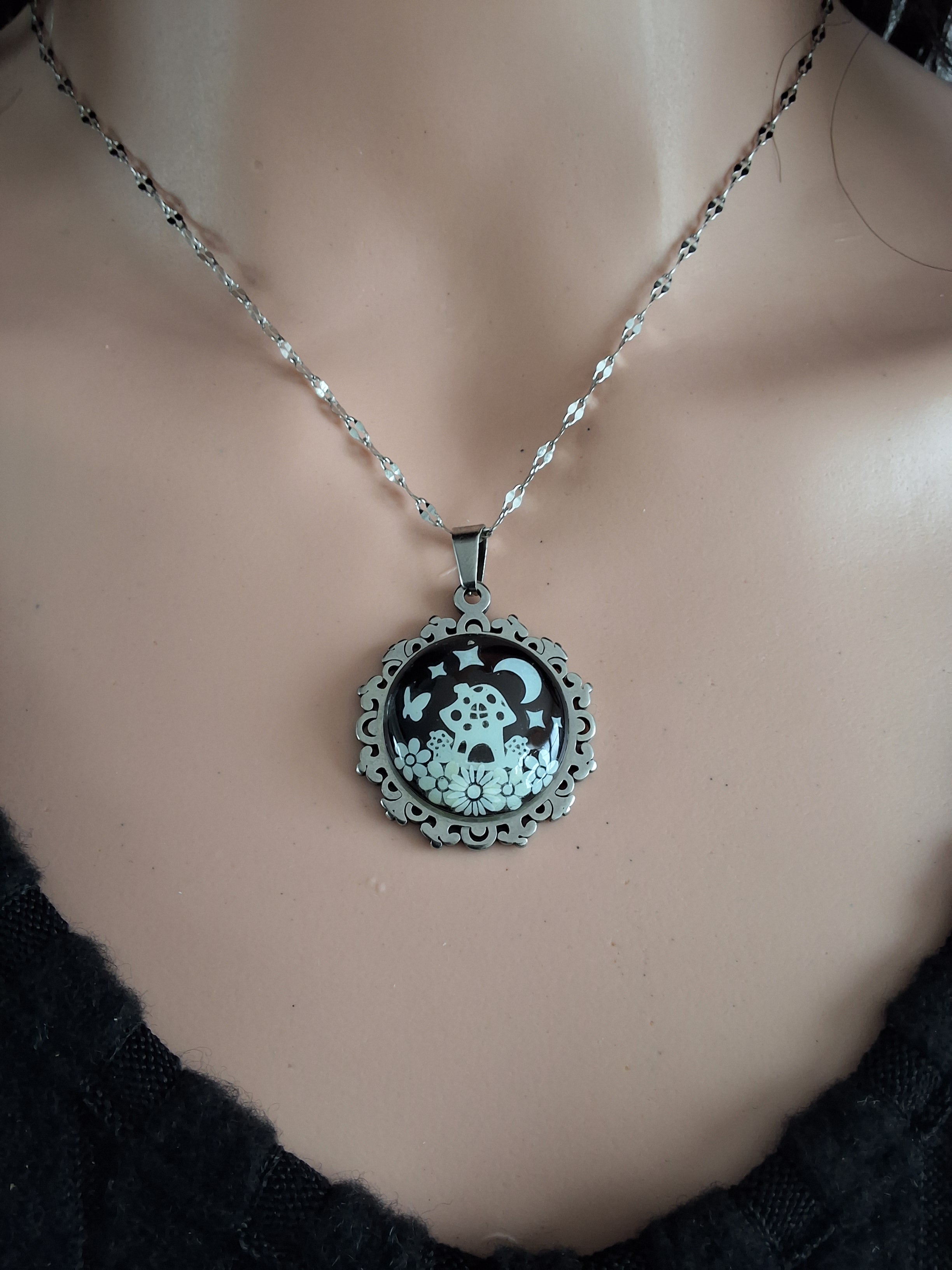 Collier avec petite perle magique champihome