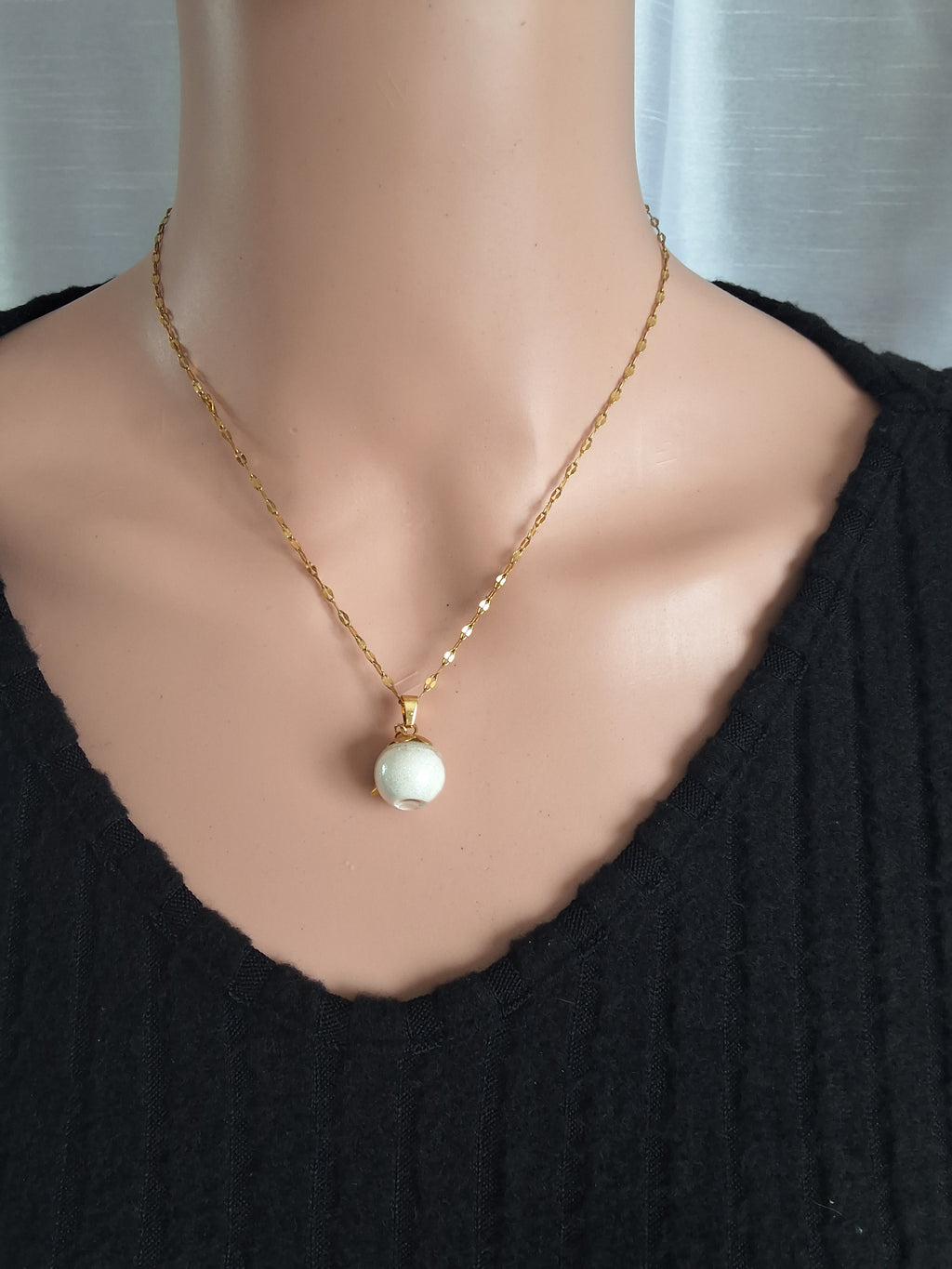 Le collier Brugnon rouge
