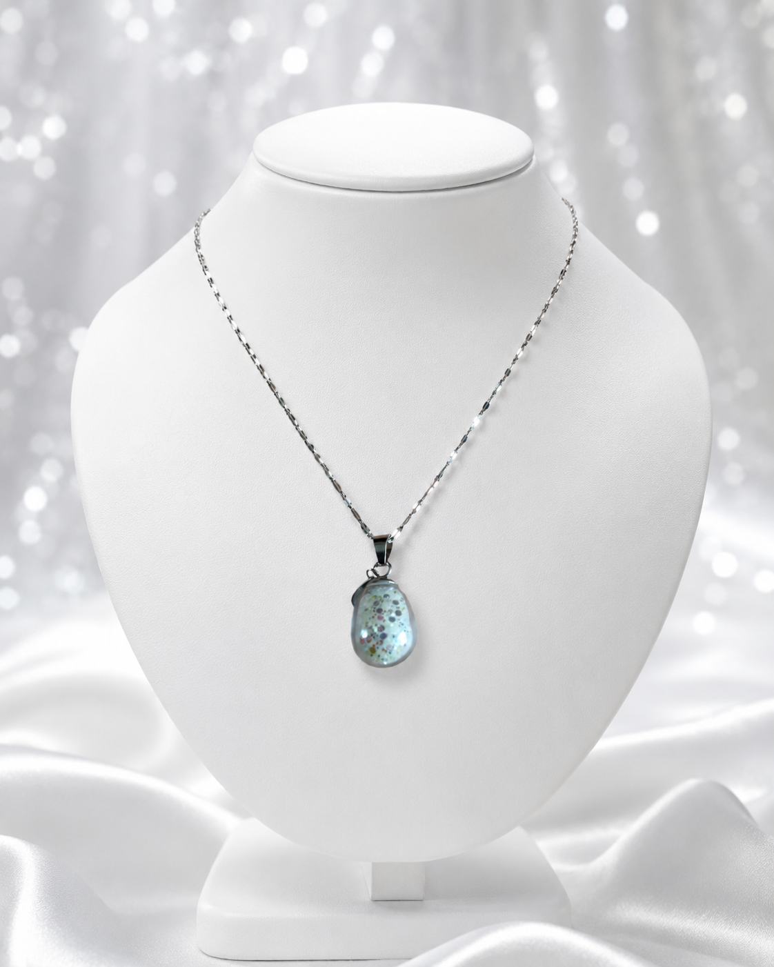 Collier goutte déglace des montagnes