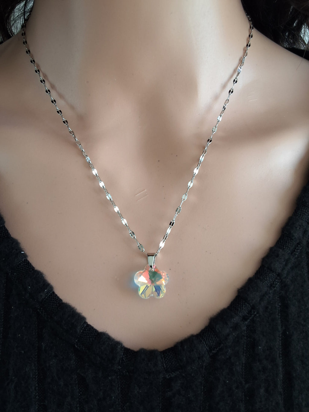 Collier fleurs de fraise en cristal argent
