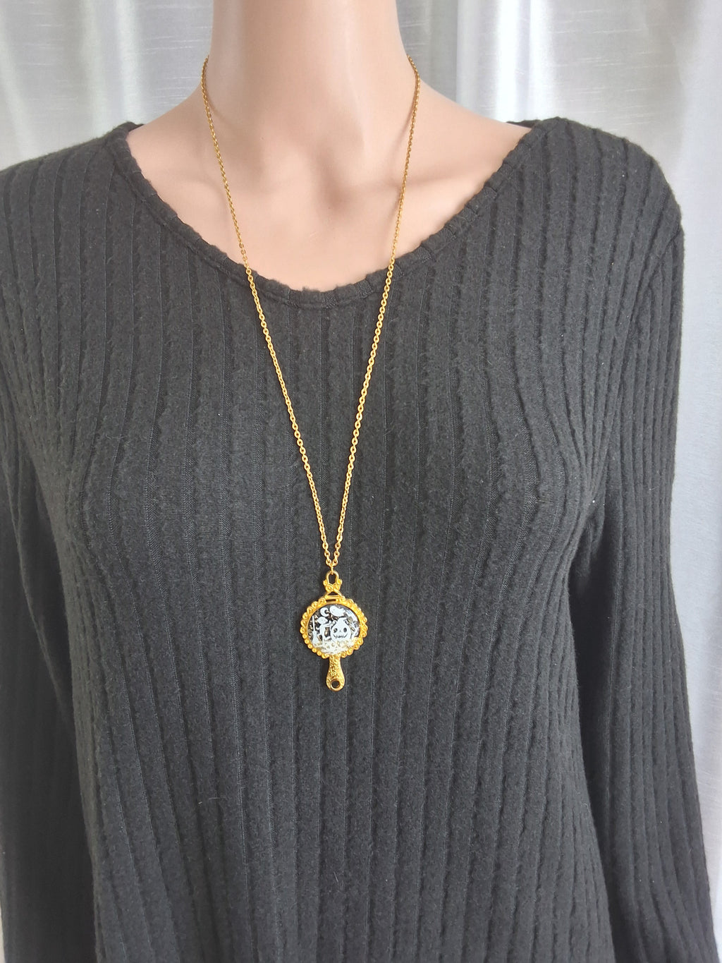 Collier Citrouille Malicieuse – Nuit d’Halloween Fluorescente